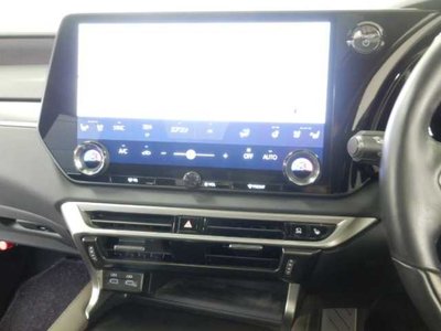 صورة 7 لـ 2024 Lexus RX
