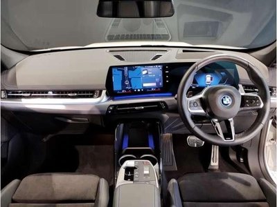 2024 BMW IX1 — фото 2