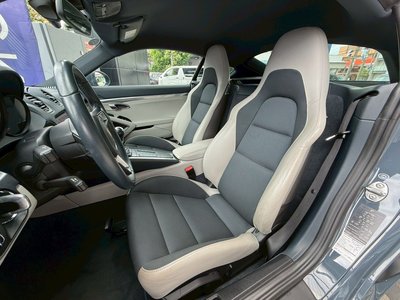 PORSCHE 718 - 9