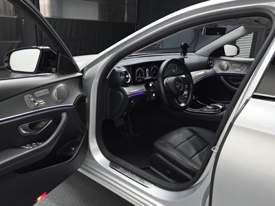 MERCEDES-BENZ E-CLASS - 10