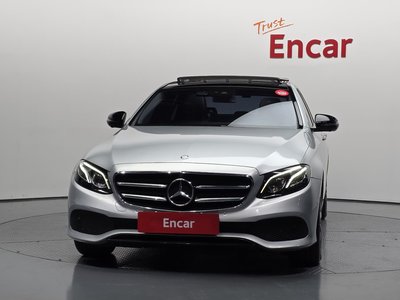 MERCEDES-BENZ E-CLASS - 2