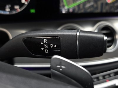 MERCEDES-BENZ E-CLASS - 9