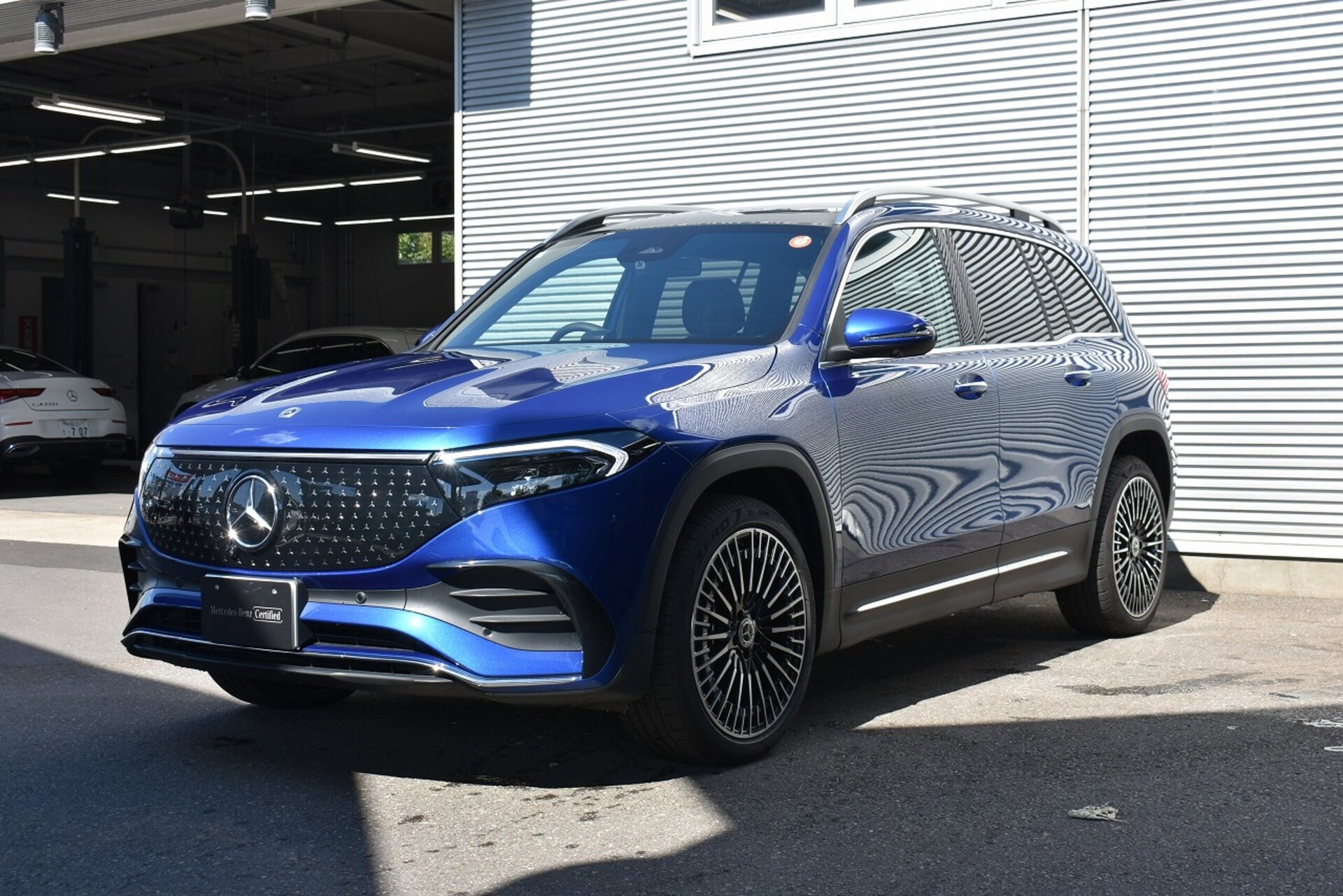 MERCEDES-BENZ EQB - View 1