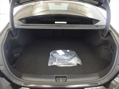 MERCEDES-BENZ E-CLASS - 10