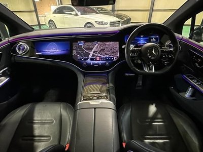 MERCEDES-BENZ EQE - 5