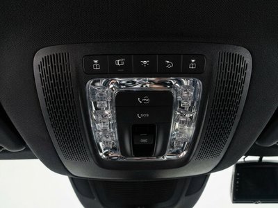 2025 Mercedes-BENZ GLE — миниатюра 12