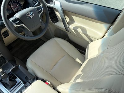 TOYOTA LAND CRUISER - 9