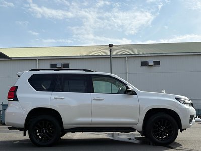 TOYOTA LAND CRUISER - 3