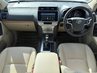 TOYOTA LAND CRUISER - 7