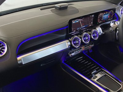 MERCEDES-BENZ GLB - 8