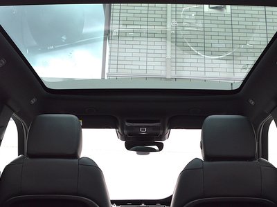 صورة 7 لـ 2025 LAND Rover RANGE ROVER EVOQUE