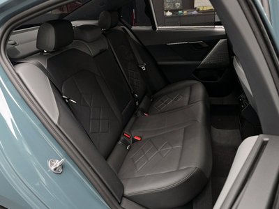2025 BMW 5 SERIES 缩略图 11