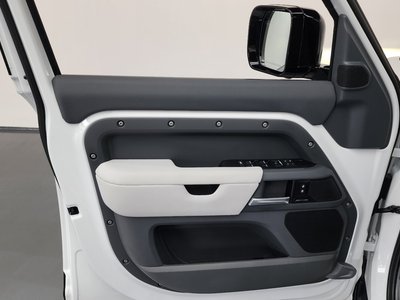 صورة مصغرة 14 لـ 2025 LAND Rover DEFENDER