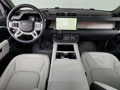 صورة 5 لـ 2025 LAND Rover DEFENDER