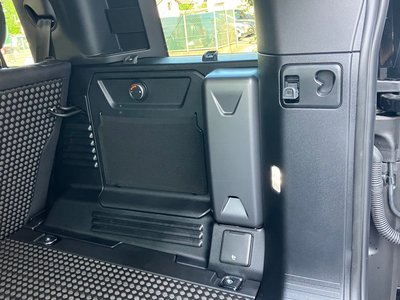 صورة مصغرة 126 لـ 2025 LAND Rover DEFENDER