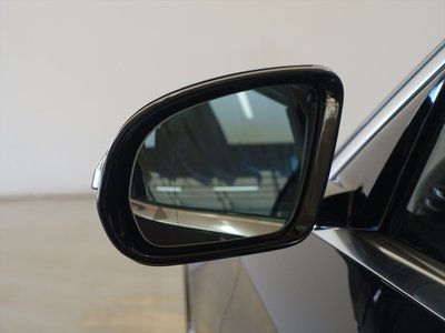 MERCEDES-BENZ E-CLASS - 6