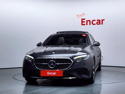 MERCEDES-BENZ E-CLASS - 2