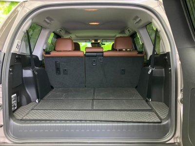 TOYOTA LAND CRUISER PRADO - 8
