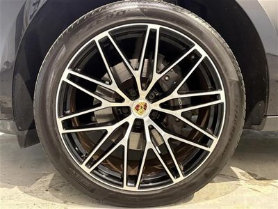 2023 Porsche MACAN thumbnail 41