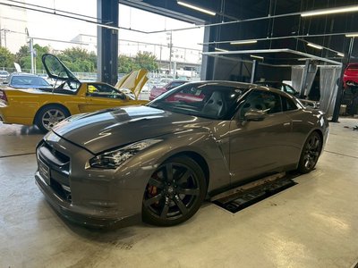 NISSAN GT-R - 1