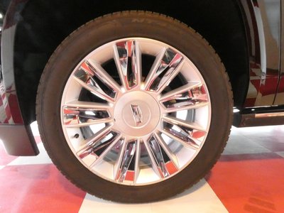 CADILLAC ESCALADE - 6