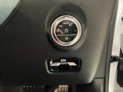 صورة مصغرة 19 لـ 2024 Mercedes-BENZ C-CLASS