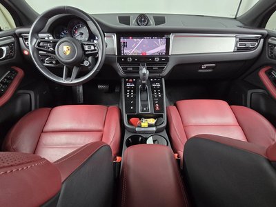 PORSCHE MACAN - 5