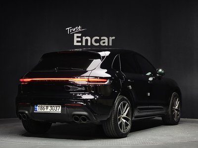 PORSCHE MACAN - 3