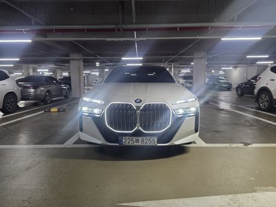 BMW 7 SERIES - 2