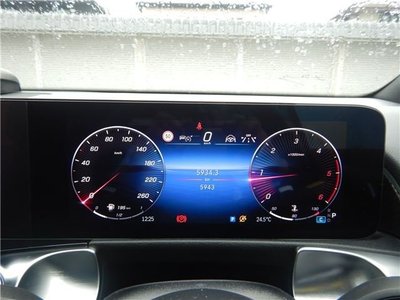 2025 Mercedes-BENZ GLB — миниатюра 12