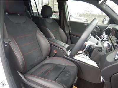2025 Mercedes-BENZ GLB — миниатюра 11