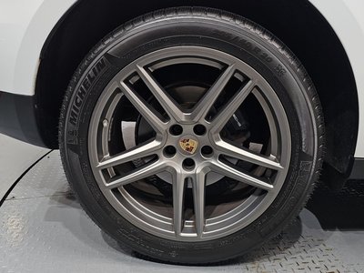 PORSCHE MACAN - 8