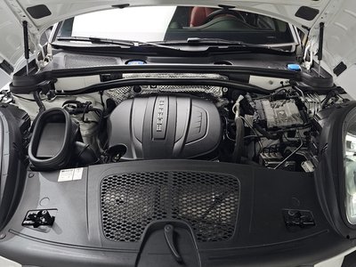 PORSCHE MACAN - 7