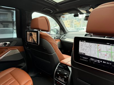 2021 BMW X7 缩略图 32