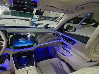 MERCEDES-BENZ E-CLASS - 10