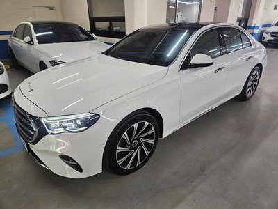 MERCEDES-BENZ E-CLASS - 4