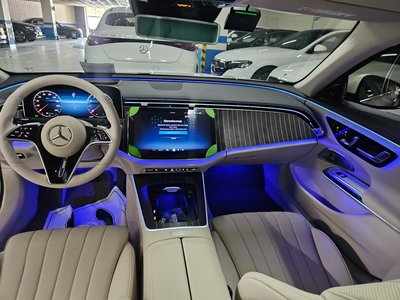 MERCEDES-BENZ E-CLASS - 1