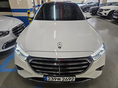 MERCEDES-BENZ E-CLASS - 2