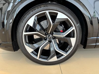 صورة 10 لـ 2023 AUDI RS Q8