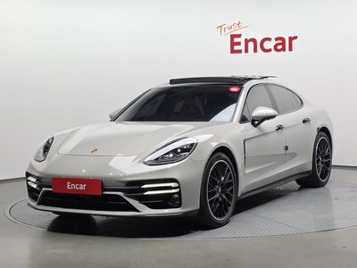 PORSCHE PANAMERA - 1
