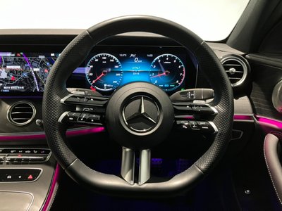 MERCEDES-BENZ E-CLASS - 8