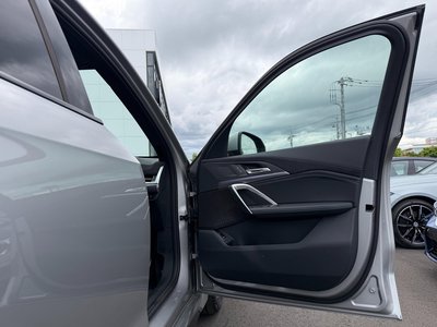 2025 BMW X1 — миниатюра 11