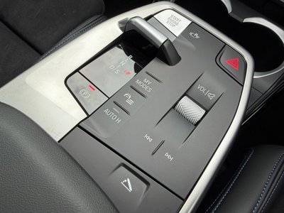 2025 BMW X1 — миниатюра 41