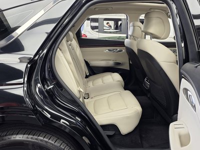 صورة مصغرة 18 لـ 2024 Genesis GV70