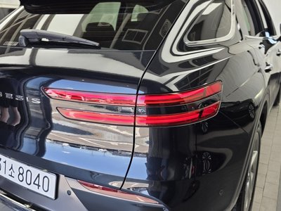 صورة 10 لـ 2024 Genesis GV70