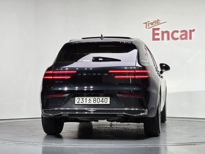 صورة 3 لـ 2024 Genesis GV70