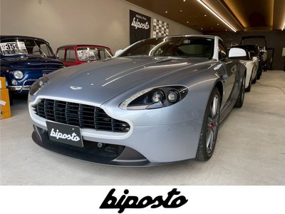ASTON MARTIN V8