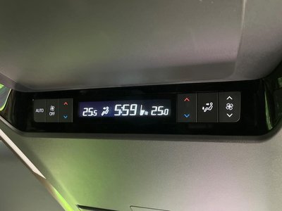 2024 Toyota VELLFIRE photo 7