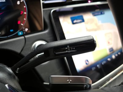 MERCEDES-BENZ E-CLASS - 9