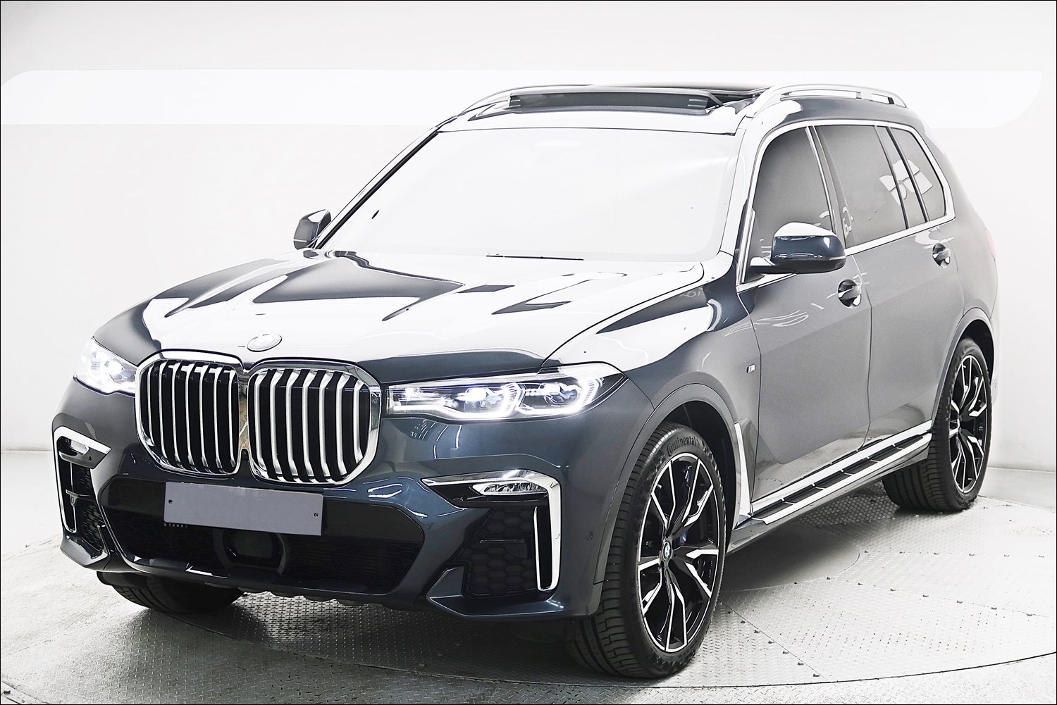BMW X7 - View 1